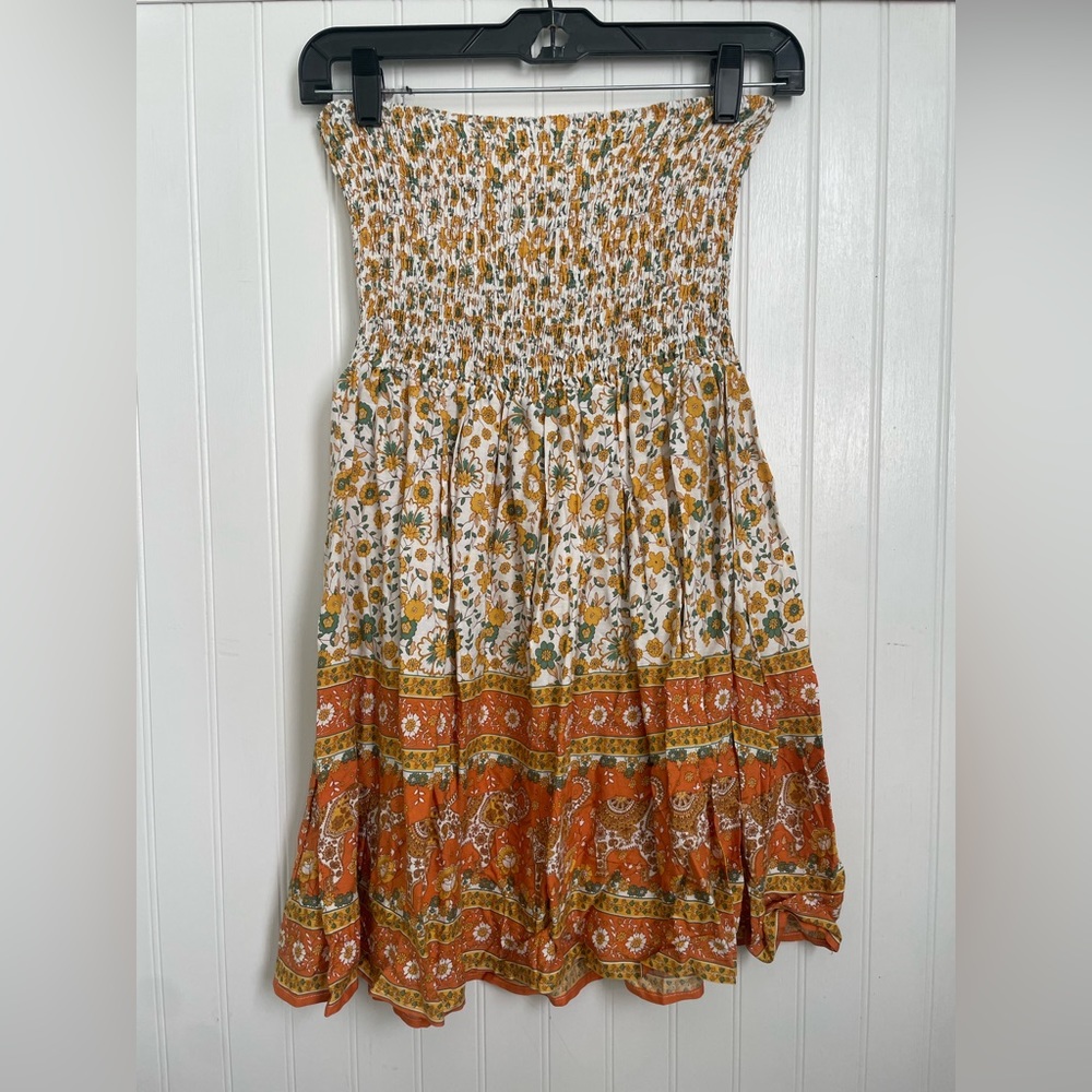 Strapless sundress with floral design